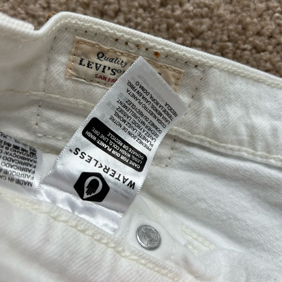 Levi’s Ribcage Straight Ankle Jeans - Picture 4 of 6
